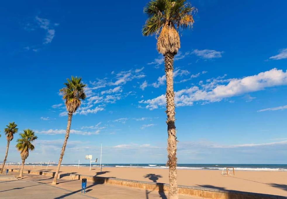 Apartamento En La Playa Las Arenas +Wifi+Ac บาเลนเซีย ภายนอก รูปภาพ